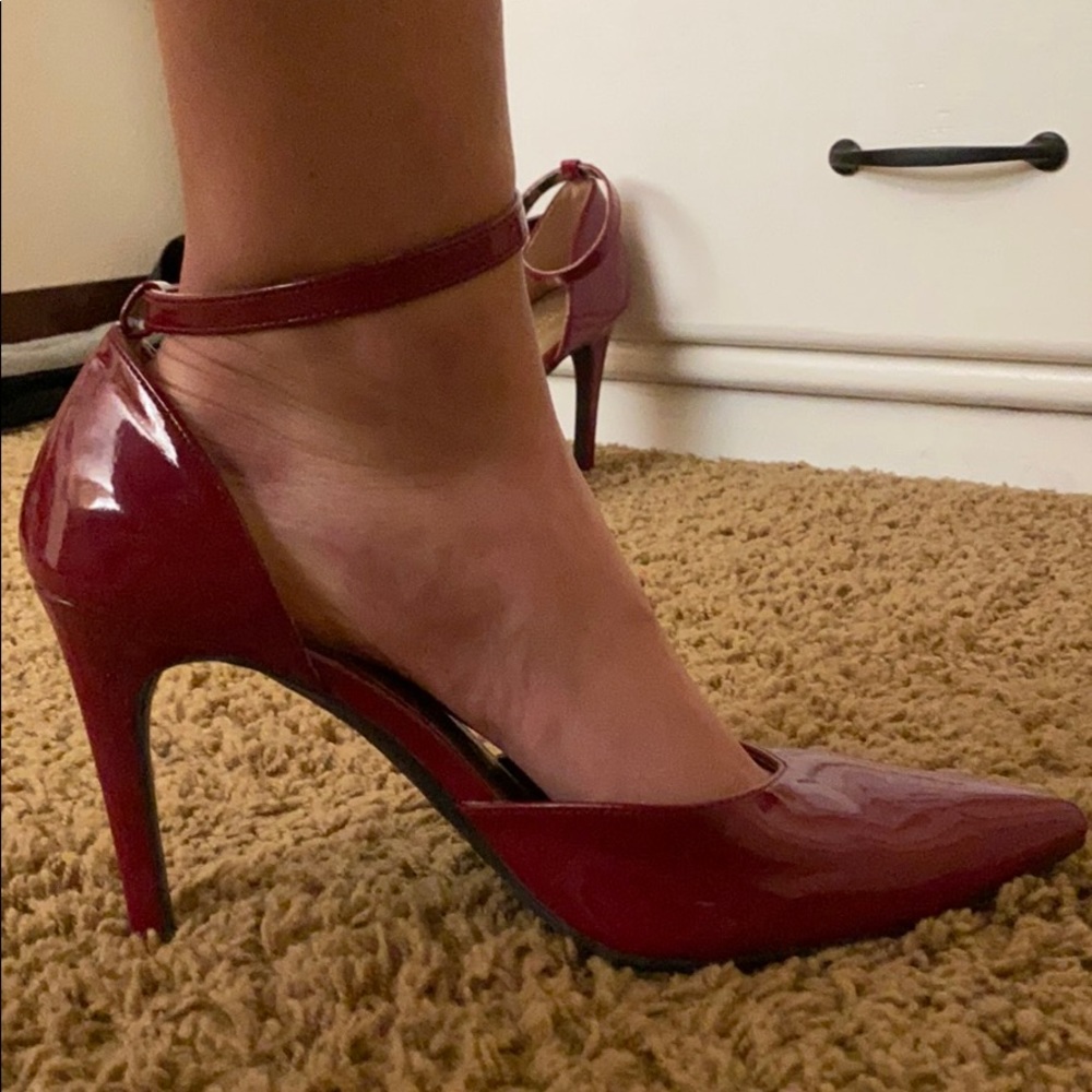 Shoes - Picture 3 of 4